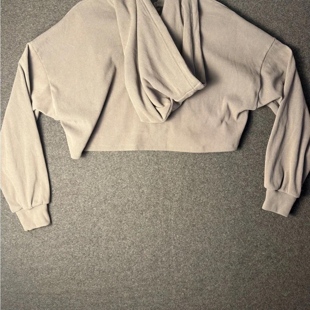 UNIVERSAL‎ THREAD WOMENS M HOODIE CROPPED FULL ZIP RIBBED TAUPE COQUETTE Y2K 90S - Picture 4 of 9